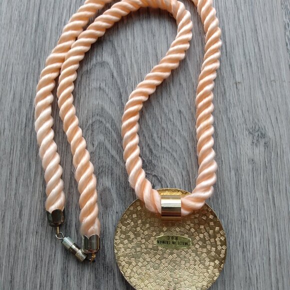 Vintage Cloisonne Rope Necklace Peach Orchid Floral Flower Butterfly Taiwan - Picture 4 of 11